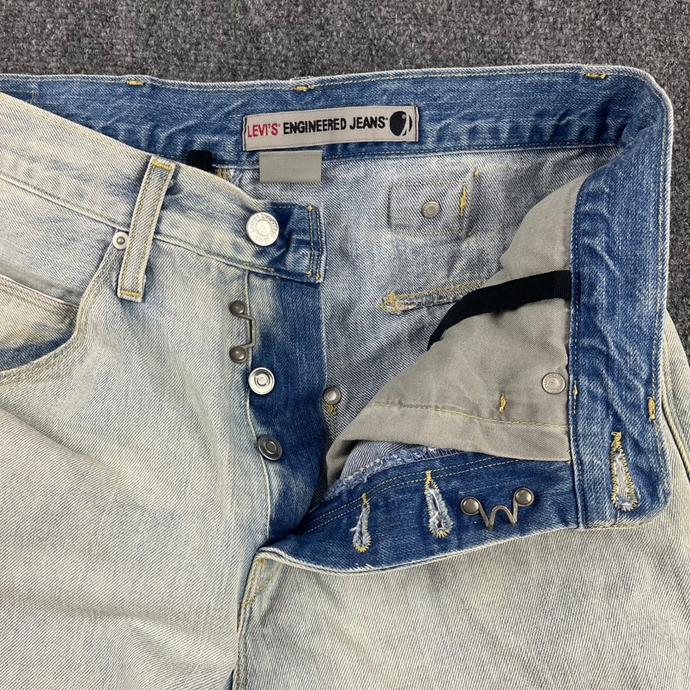 Y2K Levi Engineered Jeans Men 30 Light Wash Twisted Buckle Button Fly 32x32 - Picture 6 of 16